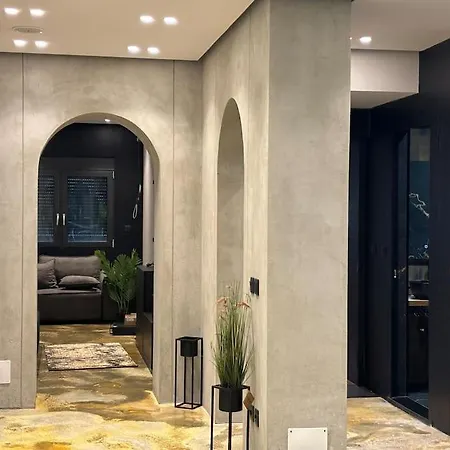 Luxury Boutique / Komuna Parisit / Near To Apartment Tirana